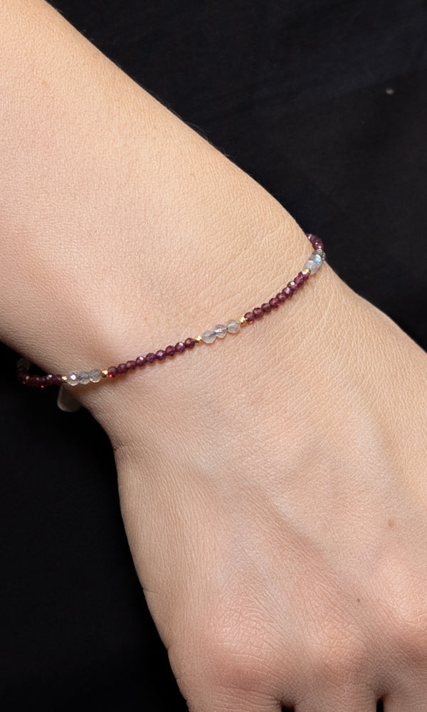 Labradorite + Garnet Bracelet LG1